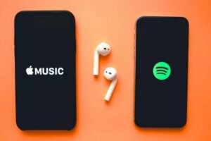 So sánh Spotify vs Apple Music