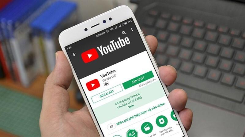 tại sao đang xem youtube bị thoát ra